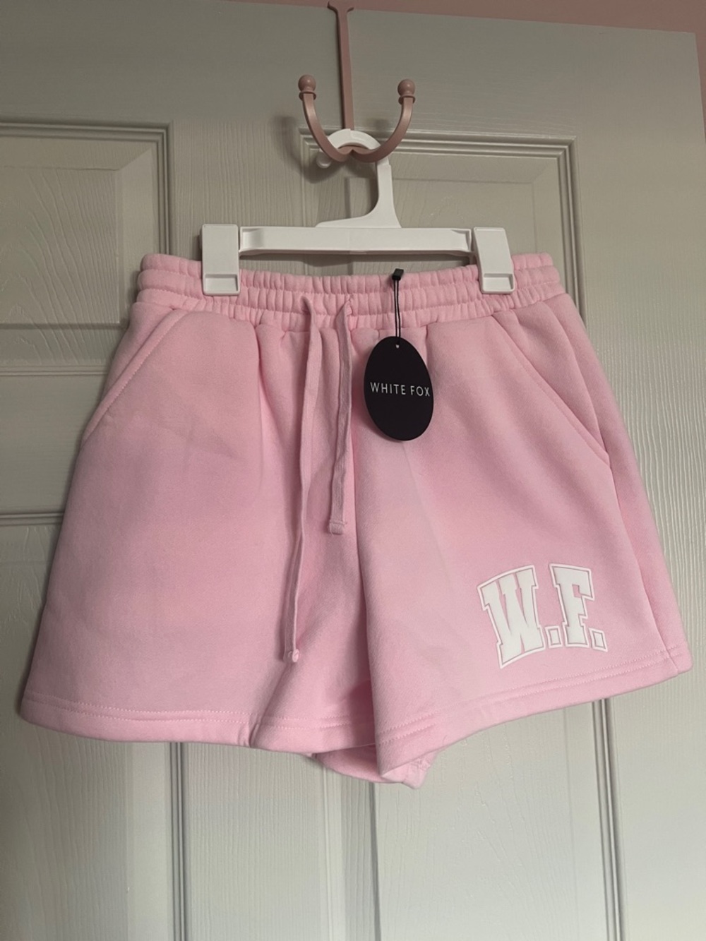NWT White Fox - Decade Classics Varsity Lounge Shorts in Posy pink - Picture 3 of 6